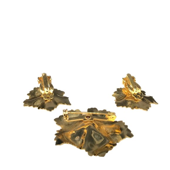 Vintage Golden Leaf Jewelry with Seed Pearl, Dimensional Texture, Clip On Earrin - Picture 4 of 5